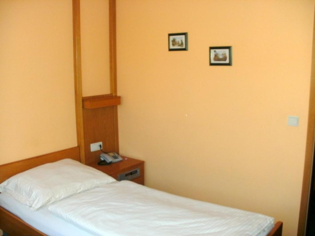 Gasthof Landhotel Gruner Baum Cadolzburg Δωμάτιο φωτογραφία