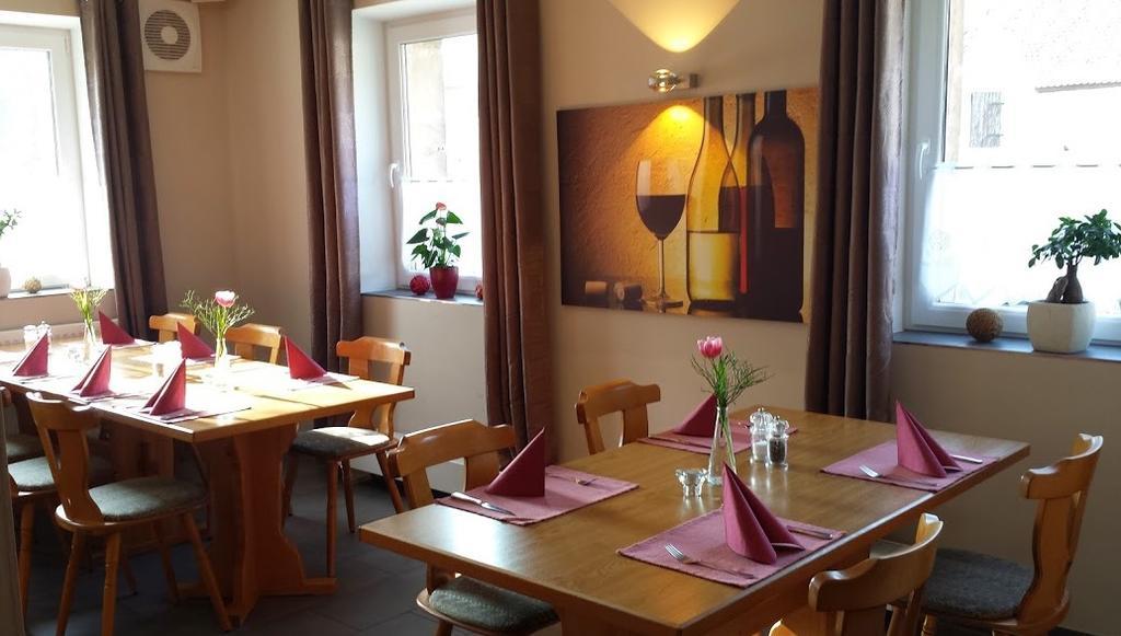 Gasthof Landhotel Gruner Baum Cadolzburg Εξωτερικό φωτογραφία