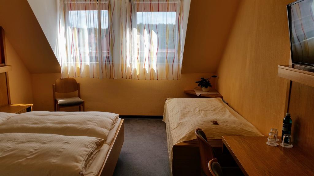 Gasthof Landhotel Gruner Baum Cadolzburg Εξωτερικό φωτογραφία