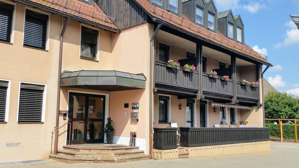 Gasthof Landhotel Gruner Baum Cadolzburg Εξωτερικό φωτογραφία