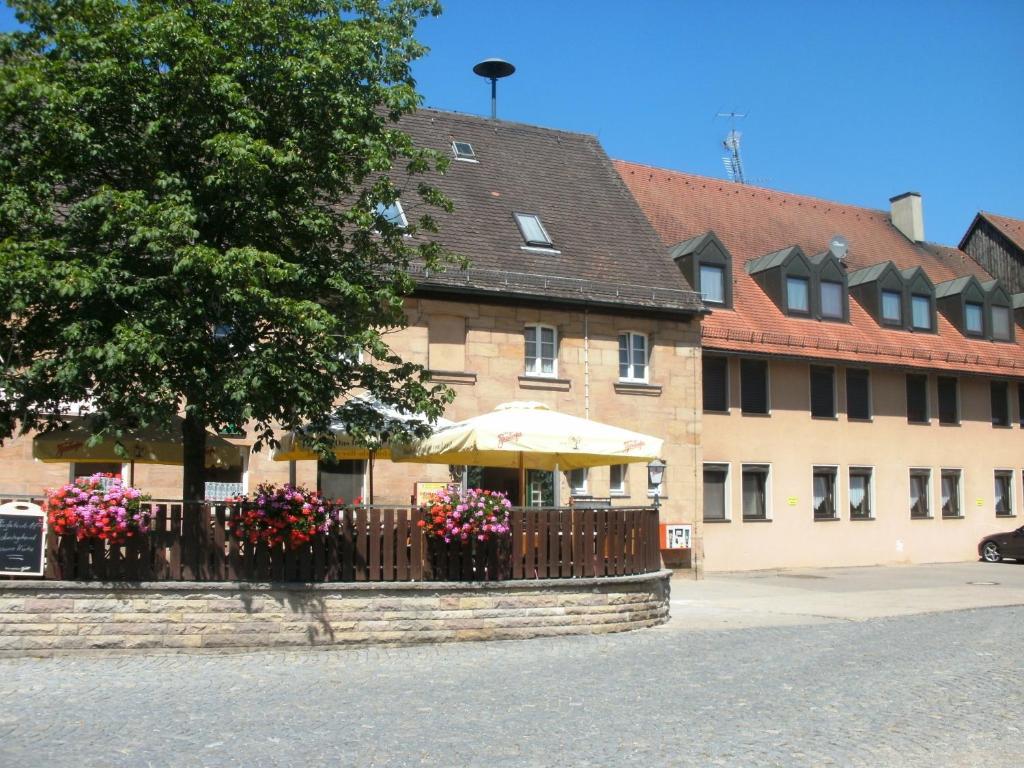 Gasthof Landhotel Gruner Baum Cadolzburg Εξωτερικό φωτογραφία