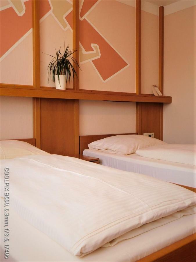 Gasthof Landhotel Gruner Baum Cadolzburg Εξωτερικό φωτογραφία